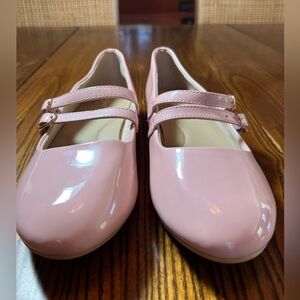 CAT & JACK GIRLS PINK DRESS SHOES SIZE 2. NWT.